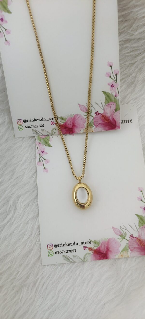 Necklace Oval Shape