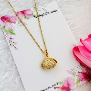 Sea Shell Pearl Necklace