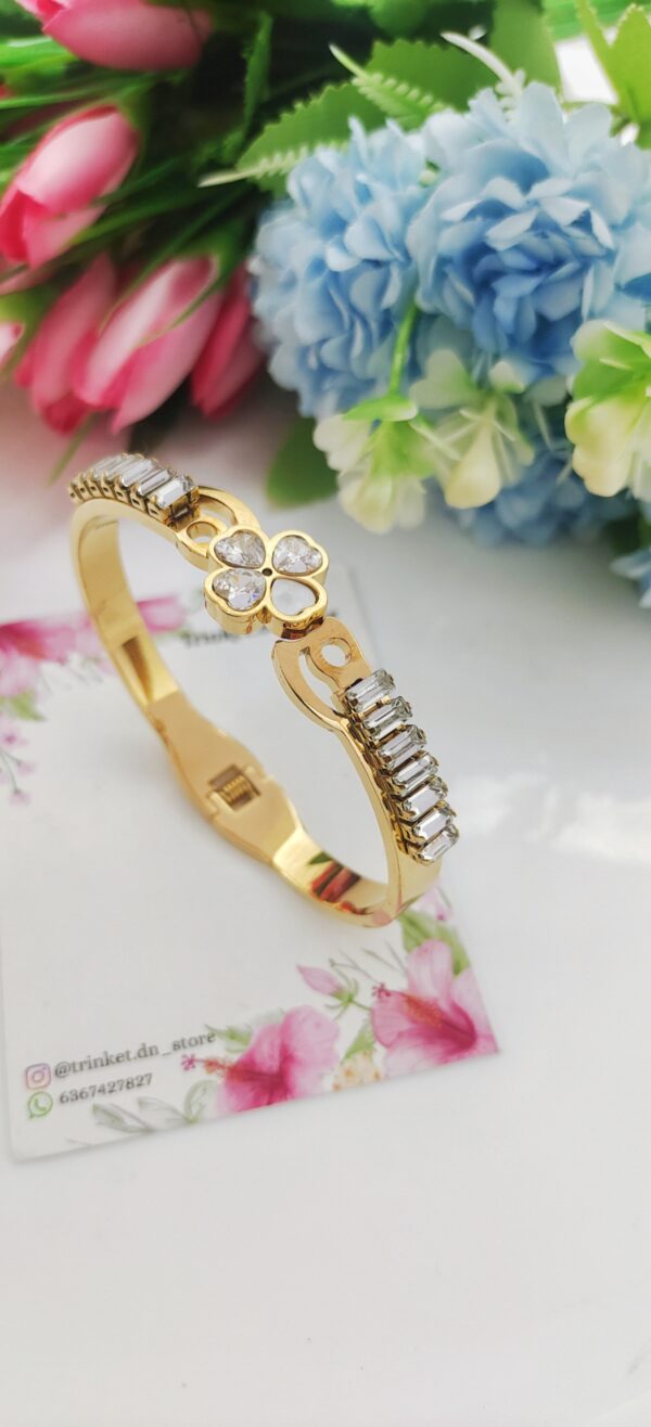 Elegant Gold-Plated Floral CZ Bracelet - Image 2