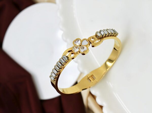 Elegant Gold-Plated Floral CZ Bracelet - Image 3