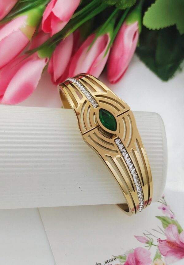 EleGreen Emerald Centerpiece and CZ Diamonds Bracelet - Image 2