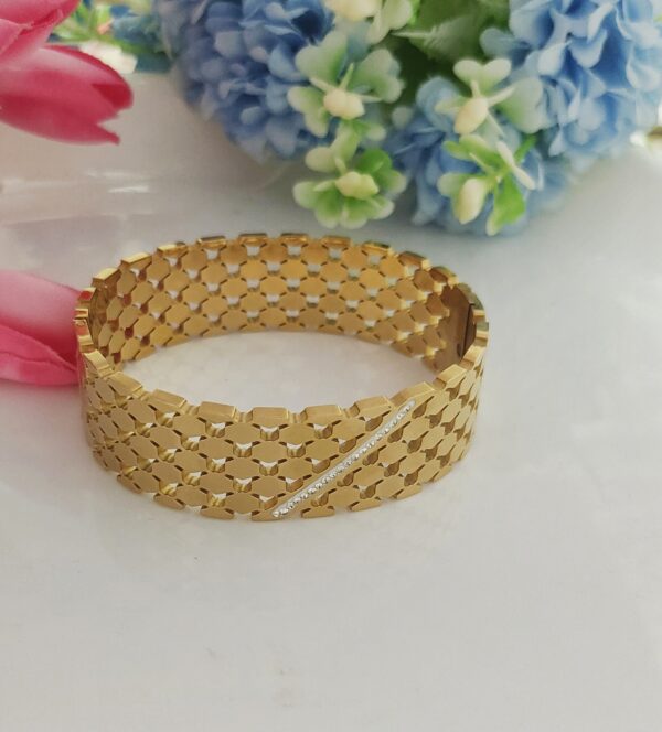 Honeycomb Diamond Cut Bracelet - Image 3