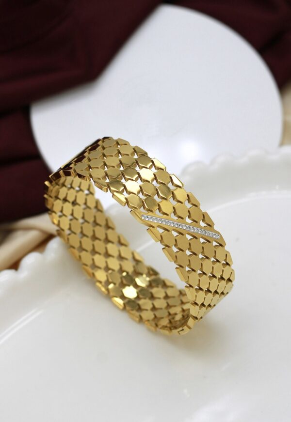 Honeycomb Diamond Cut Bracelet - Image 4