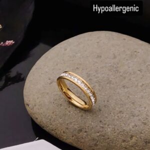 Sophisticated Single Row Sparkling Band Ring