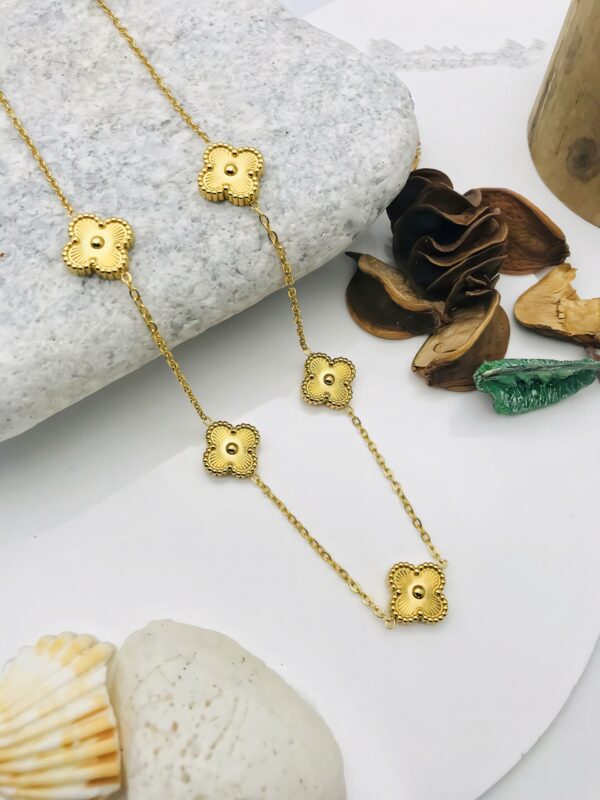Gold Plated Floral Motif Necklace – Elegant Linked Flower Design