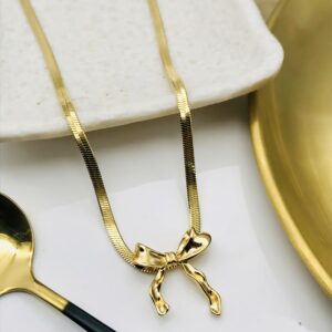 Chic Ribbon Bow Pendant Necklace – Feminine Herringbone Chain Style