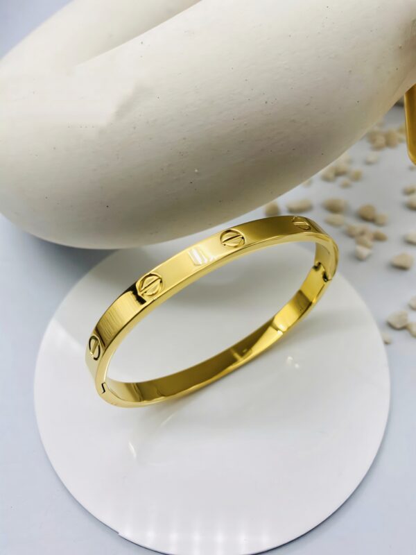 Screw Motif Bangle – Minimalist Bold Style Statement