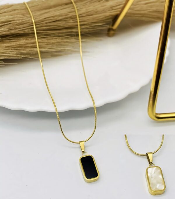 Reversible Pendant Necklace – Black Onyx & Mother of Pearl