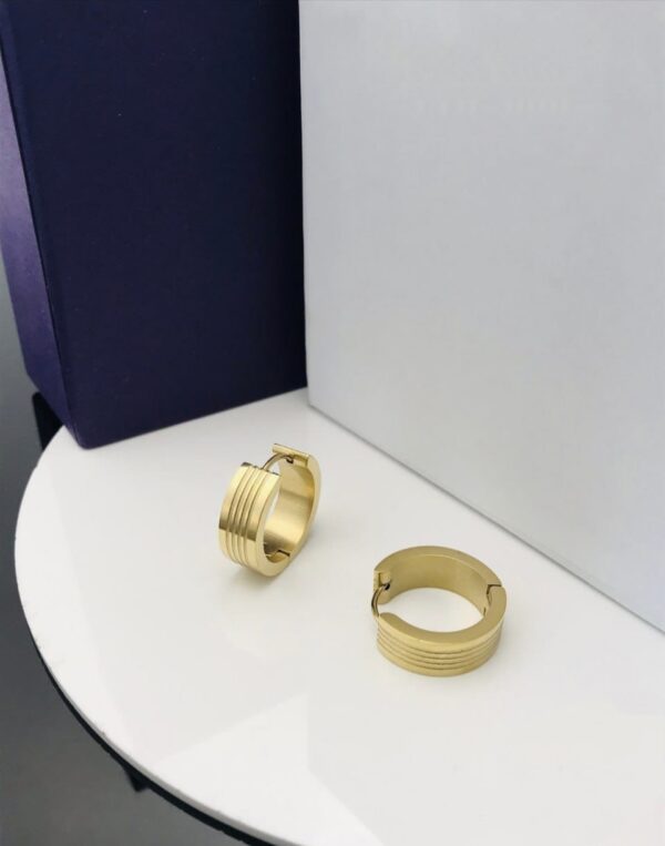 Bold Grooved Hoop Earrings – Modern Minimalist Statement - Image 2