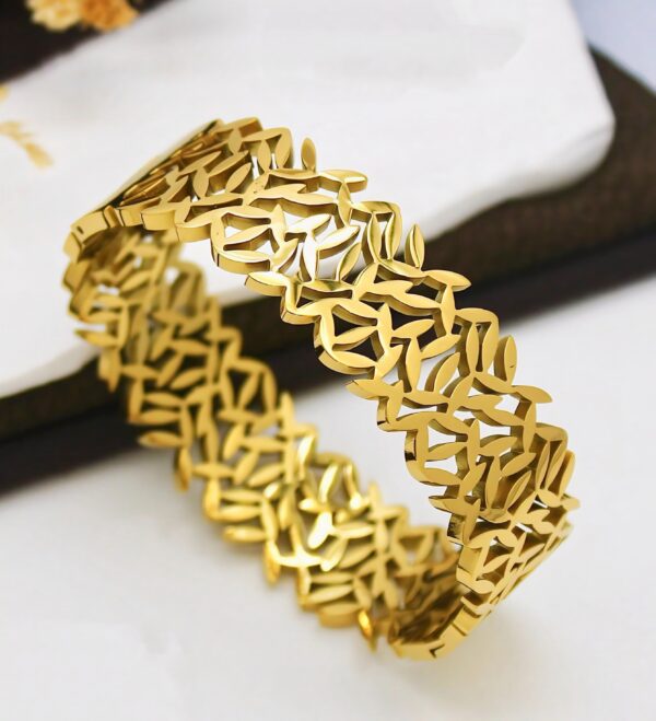 Floral Vine Cutout Bracelet with Contemporary Elegance