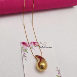 Golden Raindrop – Sculpted Gloss Pendant Necklace 💧💛