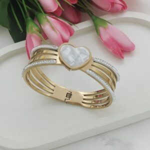 Elegant Heart Charm Openable Bracelet