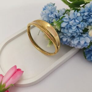 Elegant Dome Curve Open Bangle with Subtle Engraved Accent