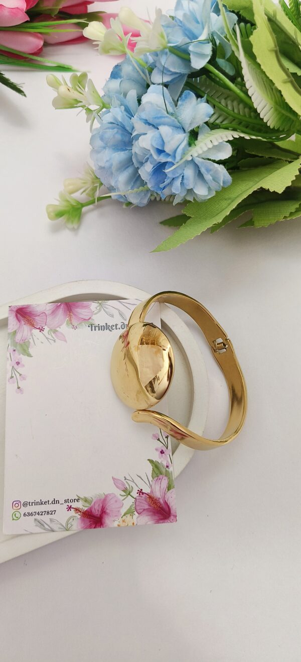 Statement Bold Dome Bracelet with Chic Gloss Finish