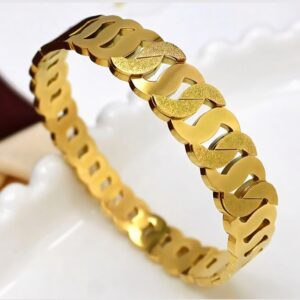 Gloss Matte Dual-Tone Designer Bracelet 💛✨| Bold Gold Statement Bangle
