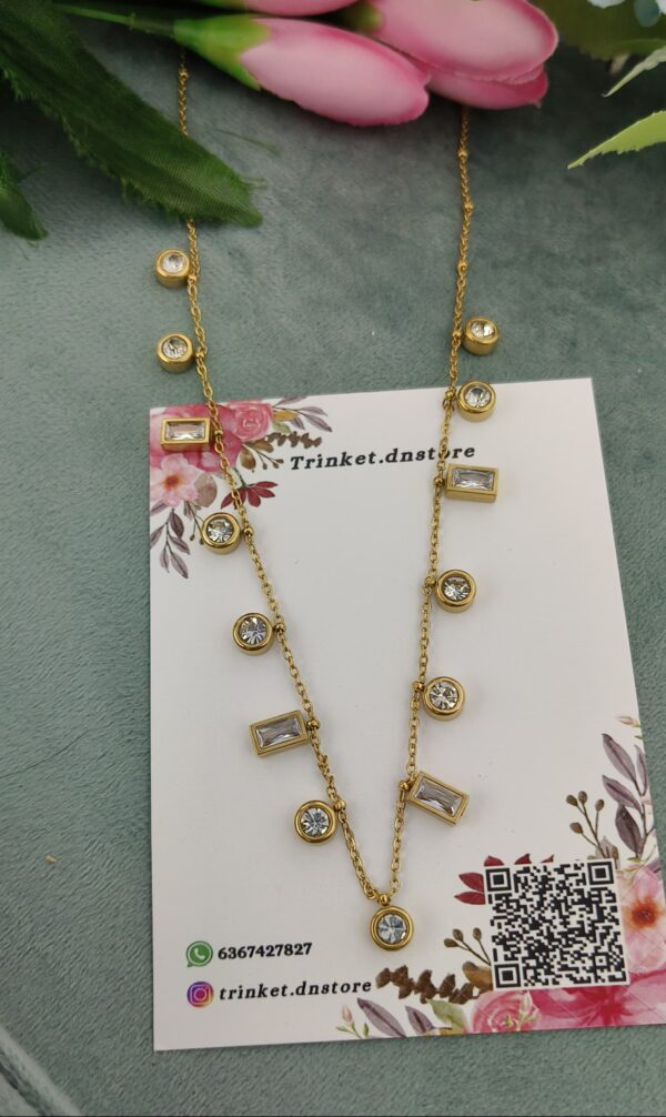 Gold Crystal Drop Necklace – Elegant Anti-Tarnish Chain