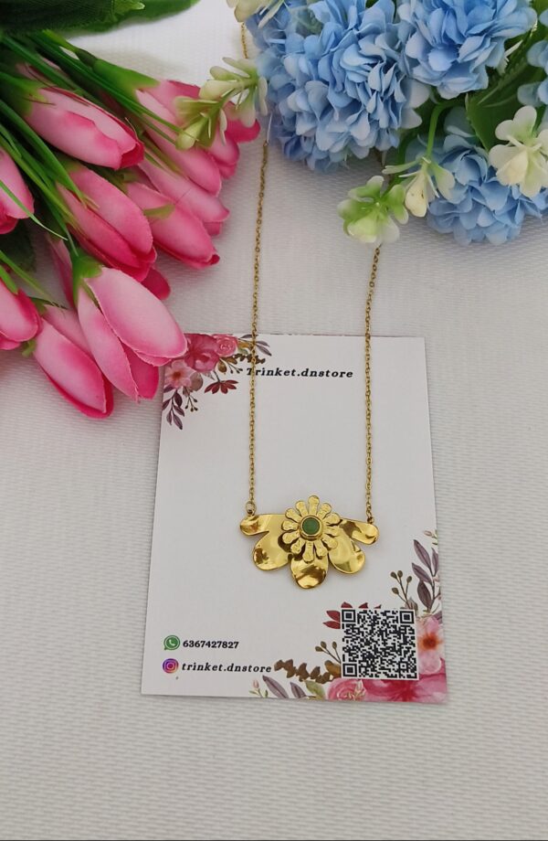 Golden Petal Blossom Pendant Necklace 🌼