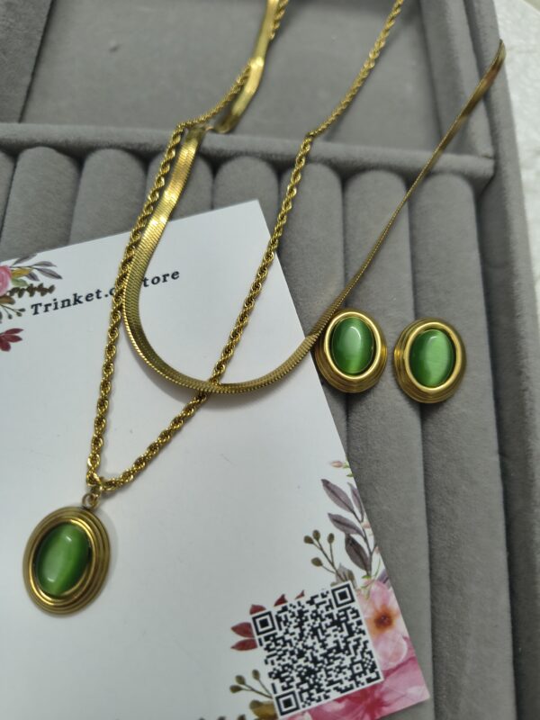 ✨ Emerald Glow Anti-Tarnish Necklace & Earrings Combo 💚